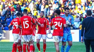 العراف يتحدى المنطق ويتوقع مصير الأهلي وصن داونز