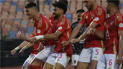 الأهلي يتقدم على صن داونز بهدف طاهر في الشوط الأول 