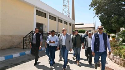  في زيارة مفاجئة.. وزير الري يتابع جاهزية منظومة المياه والري بالسويس