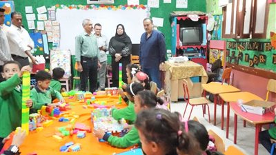 محافظ أسيوط يطمئن على انتظام الدراسة في مدرسة طارق بن زياد ويوجه بتوفير كافة الاحتياجات