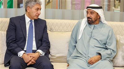 فتحي  يبحث مع  رئيس هيئة الطيران المدني  الإماراتية زيادة الحركة السياحية لمصر
