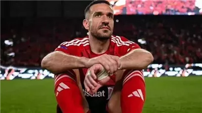 علي معلول يعزز قائمة الأهلي لمواجهة حرس الحدود غدًا في الدوري المصري