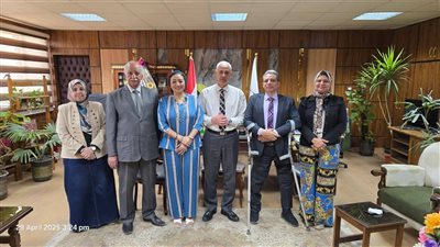 جامعة أسيوط تستقبل خبير التعليم العالي لتقييم مبادرة طلابية لتطوير تدريس علم الأنسجة