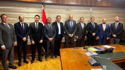 وزير الطيران  يبحث مع وفد  Space42  تعزيز التعاون المشترك في مجالات التحول الرقمي وتكنولوجيا الفضاء.