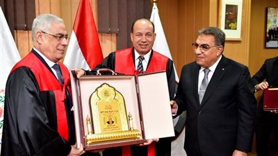 منح الدكتوراه الفخرية للنائب العام من جامعة المنصورة تقديرًا لإسهاماته في دعم العدالة وتوقيع بروتوكول تعاون بين النيابة العامة والجامعة