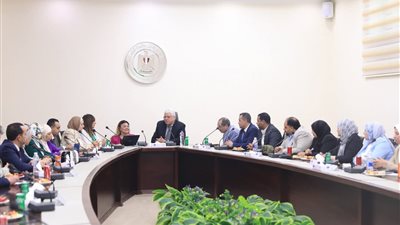 وزير التعليم العالي يبحث آليات دعم ودمج طلاب ذوي الإعاقة في الجامعات المصرية