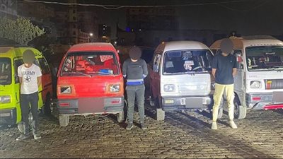 ضبط 4 شباب يستعرضون بسياراتهم وسط الشارع بالاسكندرية