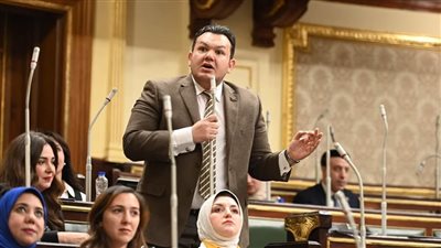 أحمد مقلد: تحسين الخصائص السكانية أولوية قومية ودعم الاستراتيجية الوطنية ضرورة اقتصادية