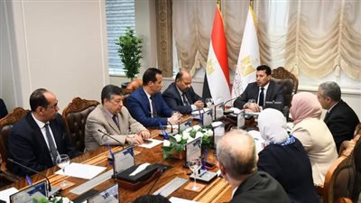 وزير الشباب والرياضة يلتقي مسؤولي مشروع القوافل التعليمية في نسخته الثانية عشرة