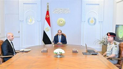 الرئيس « السيسي » يؤكد علي ضرورة الاهتمام بالمعلم بإعتباره حجر الأساس في العملية التعليمية