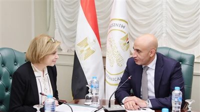 وزير التعليم يلتقى بوفد من البنك الدولي لبحث سبل تعزيز أوجه التعاون