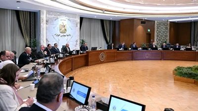 مدبولي: برنامج صناعة السيارات هو بوابة مصر لتصبح مركزًا إقليميًا لتصنيع وتصدير المركبات