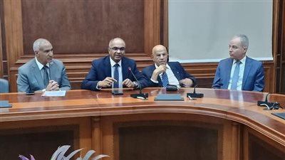 نائب وزير الإسكان يشهد توقيع بروتوكول تعاون بين شركة