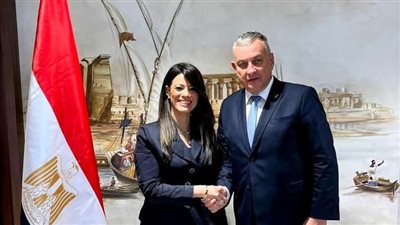 رانيا المشاط تلتقي المفوض الأوروبي للشراكات الدولية لبحث سبل تعزيز العلاقات الاقتصادية