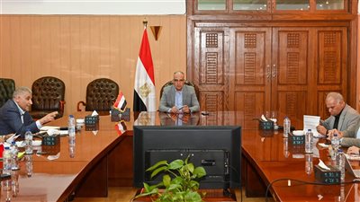 وزير الري يتابع أداء المنظومة المائية لمواجهة موجة الحر وتزايد الاحتياجات المائية