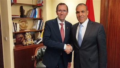وزير الخارجية والهجرة يلتقى مع وزير الخارجية النرويجي لبحث الأوضاع في غزة