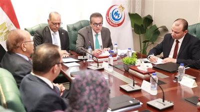 وزير الصحة يستقبل وزير العمل لبحث آليات تنظيم مهنة 