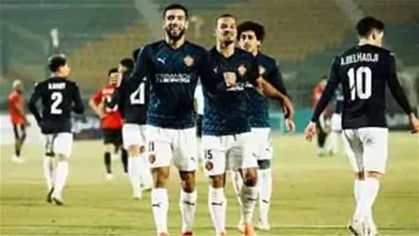 خلف الحدث