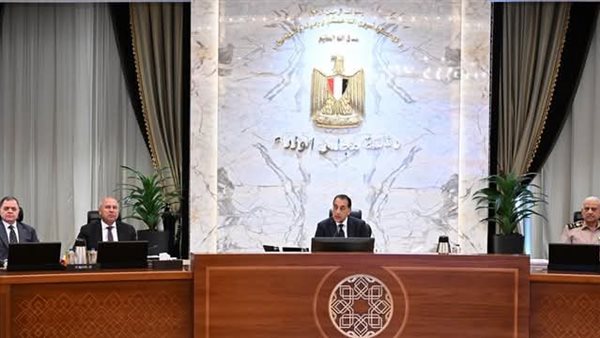 خلف الحدث