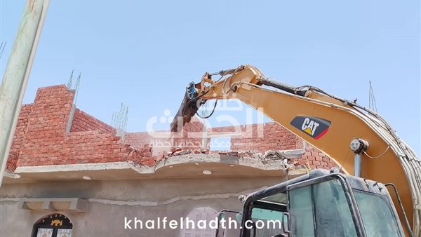 خلف الحدث