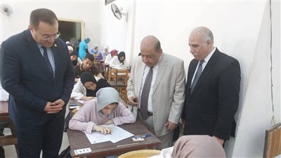 نائب رئيس جامعة القاهرة يتفقد امتحانات الفصل الدراسي الثاني بكلية الزراعة