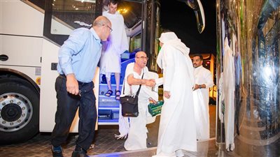 طلائع ضيوف برنامج خادم الحرمين الشريفين للحج والعمرة  يصلون لمكة المكرمة وسط خدمات متكاملة