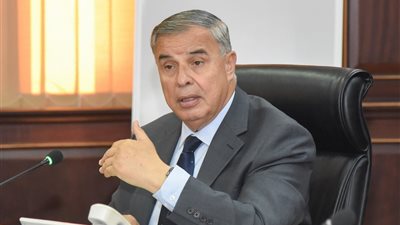 محافظ الإسكندرية يكلف رؤساء الأحياء والأجهزة التنفيذية بشن حملات  مفاجئة على القطاعات الخدمية