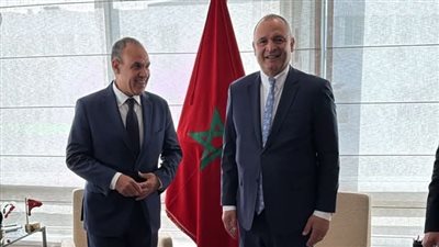 لقاء وزير الخارجية والهجرة مع وزير الصناعة والتجارة المغربي في الرباط