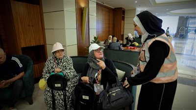 رئيس بعثة الحج يؤكد على تواجد اعضاء البعثة على مدار الساعة بفنادق الإقامة لتفقد أحوال حجاج القرعة