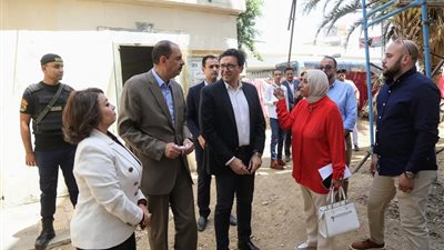 وزير الثقافة ومحافظ سوهاج يتفقدان “قصر ثقافة سوهاج” ويبحثان مع أعضاء مجلسي النواب والشيوخ سُبل الانتهاء من تطويره ورفع كفاءته خلال العام المالي الجديد