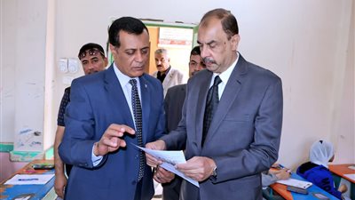 محافظ سوهاج يتفقد سير امتحانات الدبلومات الفنية والشهادة الإعدادية 