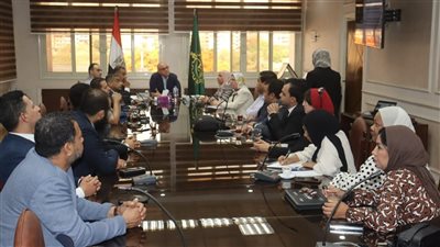 محافظ القليوبية يلتقي بممثلي إتحاد 