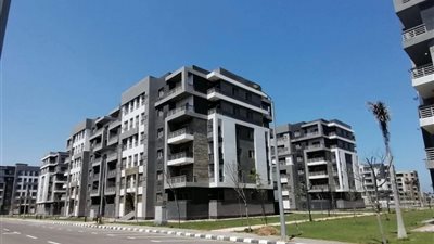 بدء تسليم وحدات سكنية جديدة بمختلف مشروعات الإسكان بمدينة دمياط الجديدة