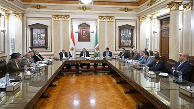 جامعة القاهرة تسابق الزمن لاستكمال مشروع إسكان أكتوبر لأعضاء هيئة التدريس والعاملين