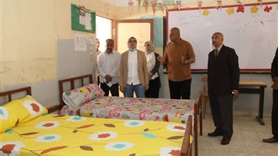 نائب محافظ الوادي الجديد تتابع جاهزية لجان واستراحات الثانوية العامة | صور