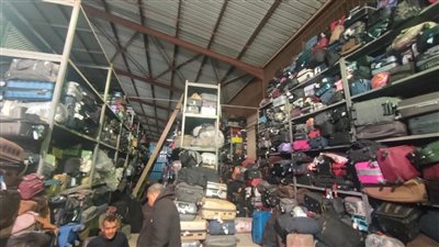 اخلاء ما يفوق عشرة الاف حقيبة و