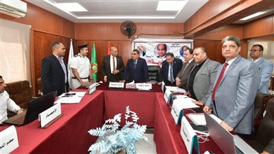 محافظ الدقهلية يتابع انطلاق امتحانات الثانوية العامة 2025 من غرفة العمليات التعليمية بالمنصورة