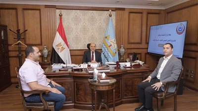 محافظ كفرالشيخ يبحث مع مساعد وزير الصحةاستعدادات المستشفيات لتطبيق منظومة التأمين الصحى