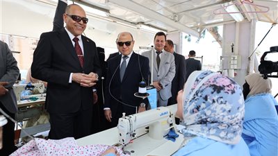 وزير العمل يشيد بالوحدة المتنقلة للتدريب المهني