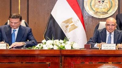 وزيرا الري والزراعة يتفقدان المعمل المركزي للمياه الجوفية ومركز التنمية المستدامة لموارد الوادي الجديد