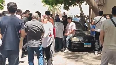  تباين اراء طلاب الثانويه بكفرالشيخ فى امتحان  اللغه العربيه 