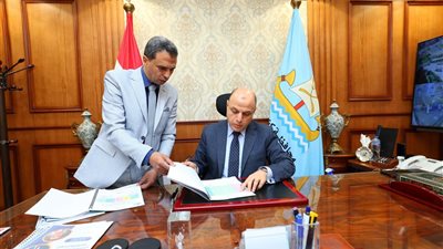 بالصور.. محافظ كفر الشيخ يعتمد نتيجة الإعدادية للفصل الدراسي الثانى للعام 2025/2024