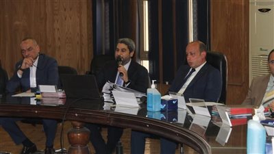 مجلس إدارة مستشفيات جامعة القاهرة يقرّ تعديلات جديدة بمواعيد العيادات ويؤكد استمرار تطوير الخدمة الطبية