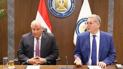 شراكة استراتيجية بين 