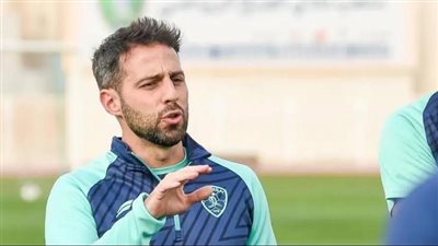 فيريرا يعقد جلسة مع لاعبي الزمالك لتصحيح الأخطاء قبل مواجهة المصري