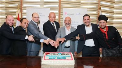 شراكة استراتيجية لتطوير خدمات مطار برج العرب بين “المصرية للمطارات” و”تارجت”