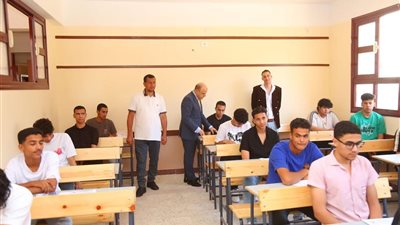قلق وترقب قبل امتحان الرياضيات  بلجان  كفرالشيخ الثانويه