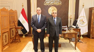 نقيب المحامين يلتقى وزير العدل ويؤكد: إنفراجة في أزمة الخدمات  القضائية