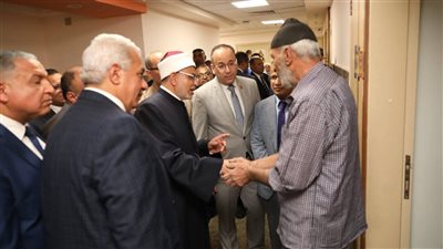 قيادات الأزهر الشريف يزورون مصابي غزة بمستشفى جامعة الأزهر بأسيوط