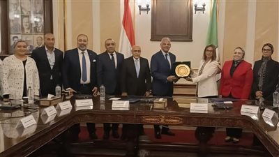 جامعة القاهرة توقّع بروتوكول تعاون مع اتحاد شركات التأمين وتمنح 40 منحة لطلاب العلوم الاكتوارية